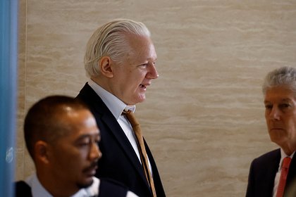 Адвокаты США отозвали запрос об экстрадиции Ассанжа Адвокаты США отозвали запрос об экстрадиции Ассанжа