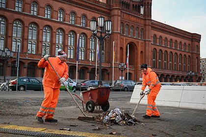 Артемий Лебедев высказался об одной европейской стране словами «срач, говно, бомжи» Артемий Лебедев высказался об одной европейской стране словами «срач, говно, бомжи»