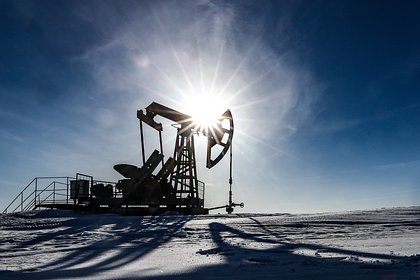 Минэнерго попросило нефтяников увеличить продажи бензина Минэнерго попросило нефтяников увеличить продажи бензина