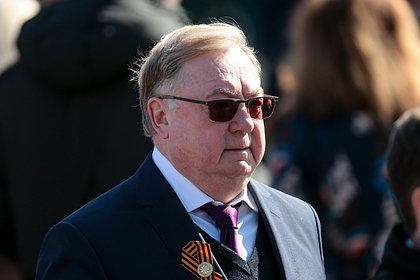 Отговоривший Ельцина от закрытия мавзолея Ленина политик выступил против кладбища у Кремля Отговоривший Ельцина от закрытия мавзолея Ленина политик выступил против кладбища у Кремля