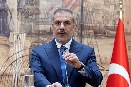 Глава МИД Турции посоветовал Западу призывать к урегулированию на Украине