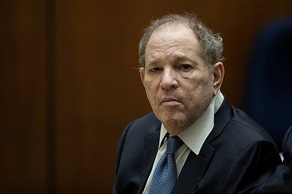 Осужденного продюсера Харви Вайнштейна экстренно госпитализировали Осужденного продюсера Харви Вайнштейна экстренно госпитализировали