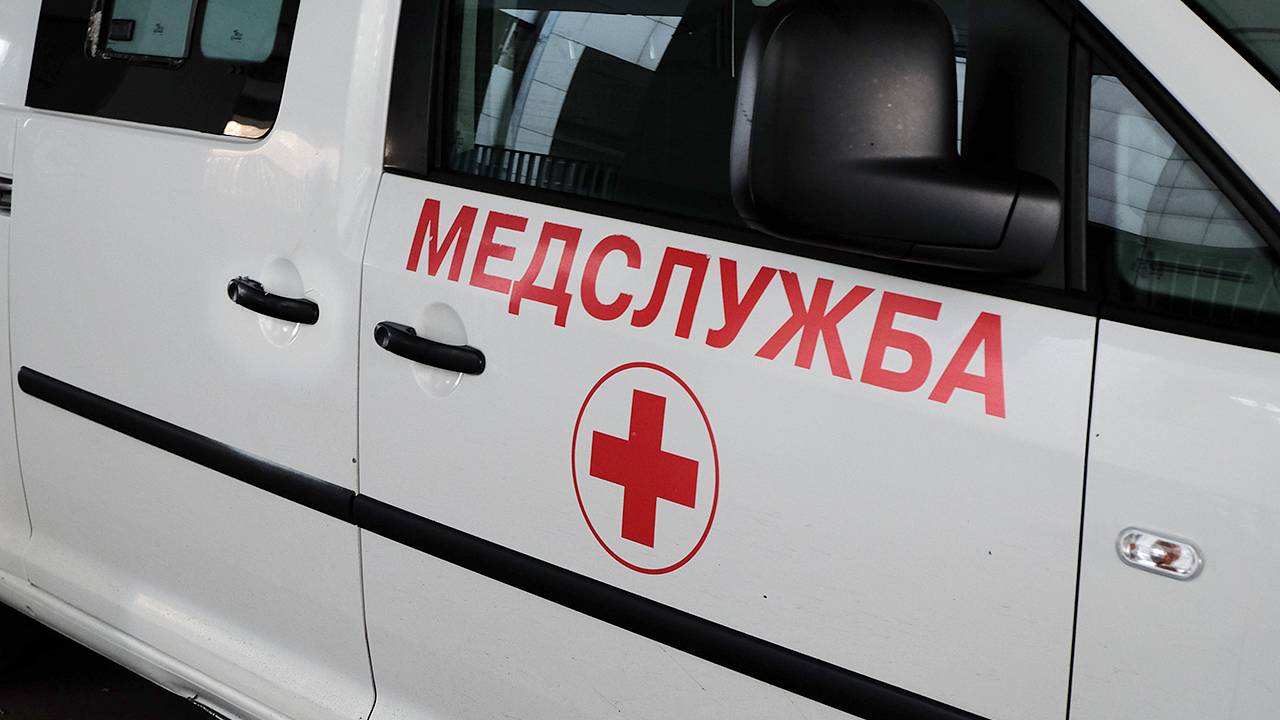 59-летняя женщина упала замертво после удаления 32-х зубов в клинике в Москве 59-летняя женщина упала замертво после удаления 32-х зубов в клинике в Москве