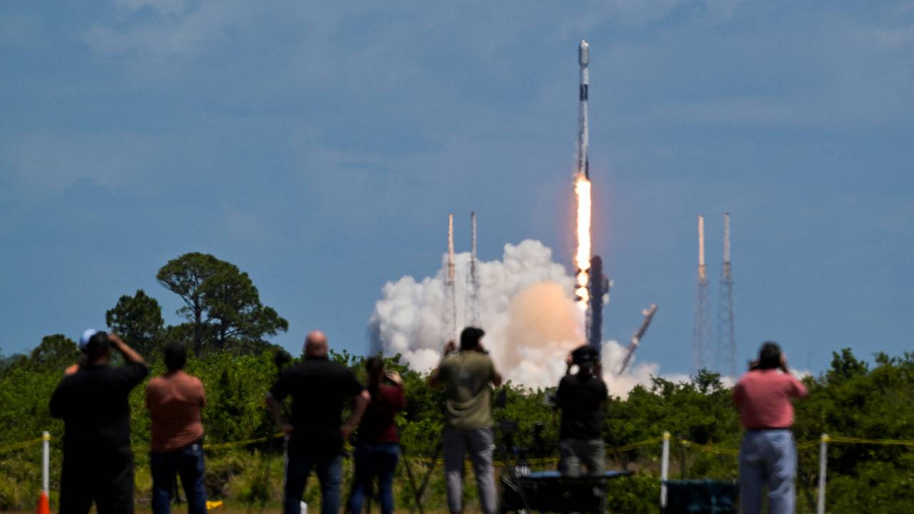 SpaceX на порядок увеличит скорость Starlink SpaceX на порядок увеличит скорость Starlink