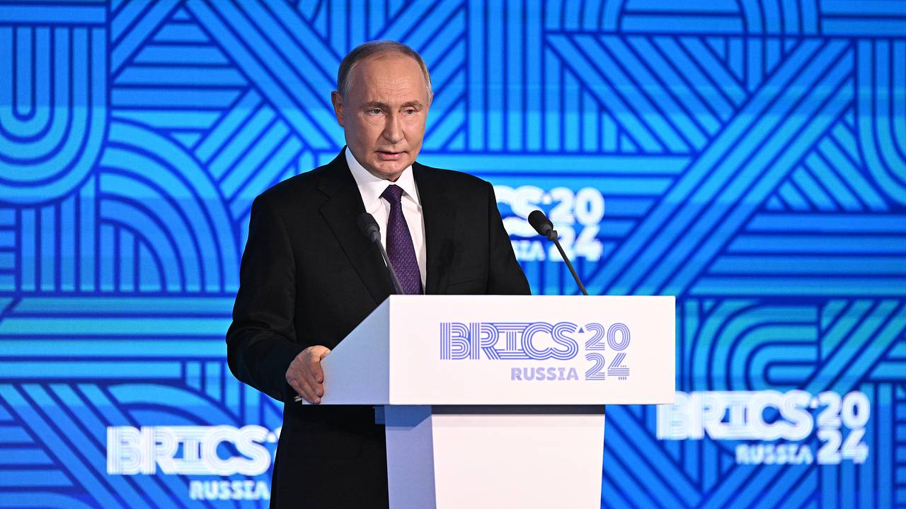 Путин назвал окрик из США способным заставить МУС молчать о Ближнем Востоке Путин назвал окрик из США способным заставить МУС молчать о Ближнем Востоке