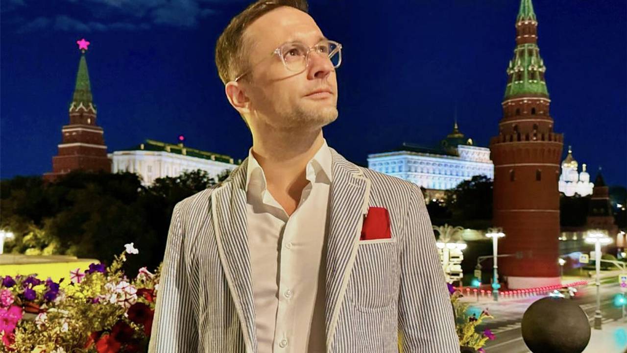Умер 40-летний пресс-секретарь SHAMAN. Незадолго до смерти Коробков-Землянский сильно переживал из-за скандала Умер 40-летний пресс-секретарь SHAMAN. Незадолго до смерти Коробков-Землянский сильно переживал из-за скандала