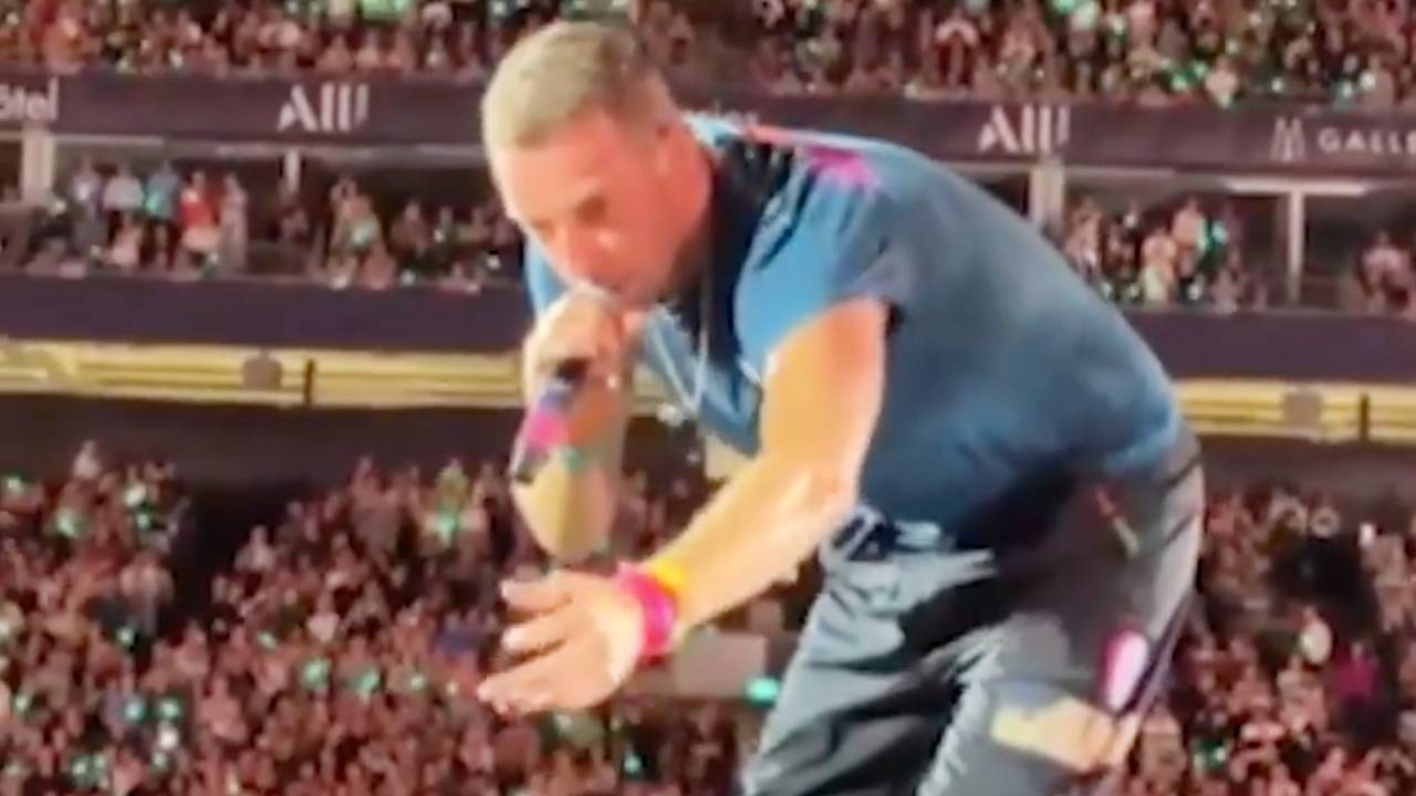 Солист Coldplay спас маленького фаната
