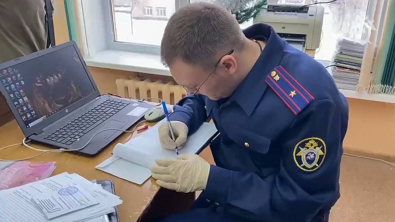 Студенты московского вуза записали видео с призывами к расправам над русскими. СК начал проверку. Что об этом известно? Студенты московского вуза записали видео с призывами к расправам над русскими. СК начал проверку. Что об этом известно?