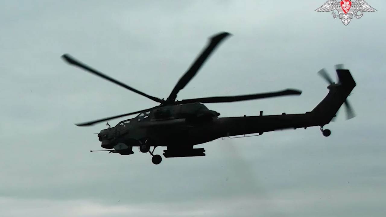 Минобороны показало видео авиаудара по опорному пункту ВСУ в Курской области