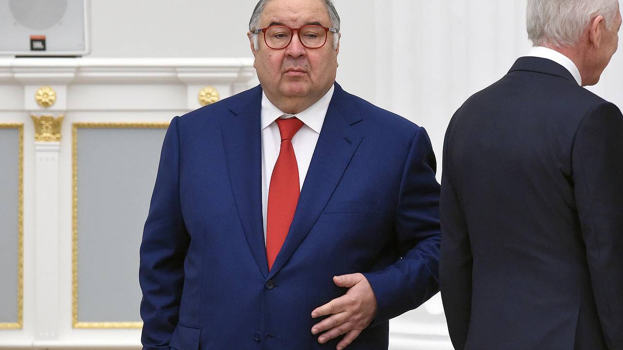 Усманов приостановил деятельность на посту президента Международной федерации фехтования Усманов приостановил деятельность на посту президента Международной федерации фехтования