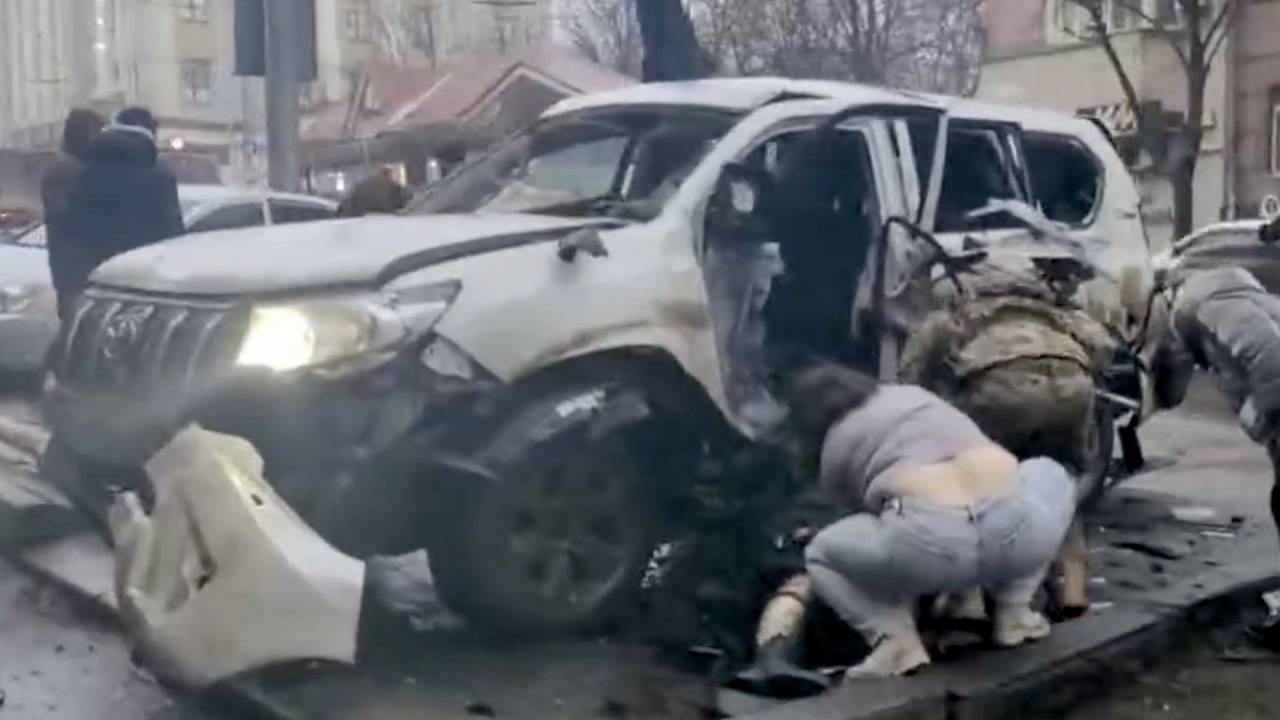 В российском городе взорвался внедорожник