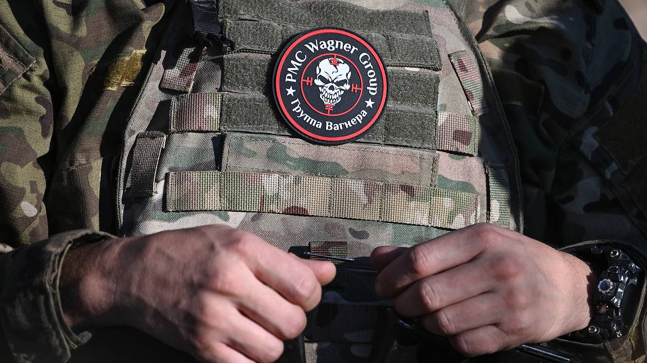 Командир ЧВК «Вагнер» рассказал о захвате укрепрайона ВСУ заключенными с ножами Командир ЧВК «Вагнер» рассказал о захвате укрепрайона ВСУ заключенными с ножами