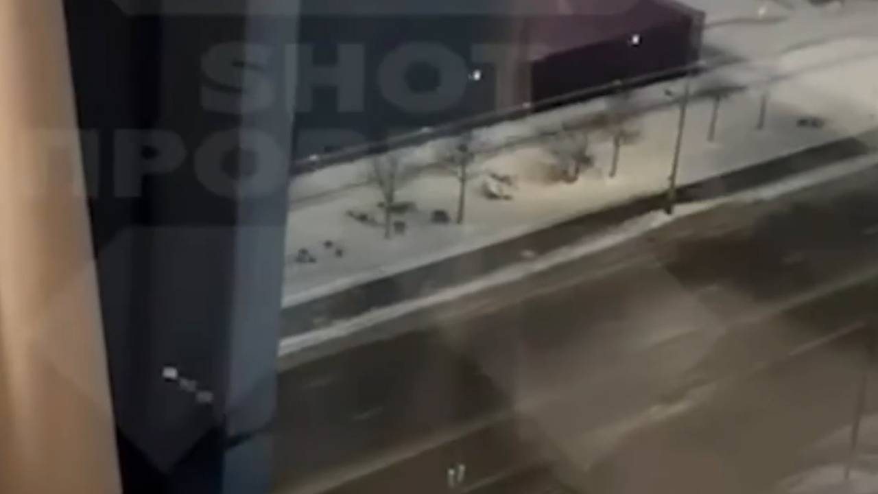 В Москве-Сити полопались стекла В Москве-Сити полопались стекла