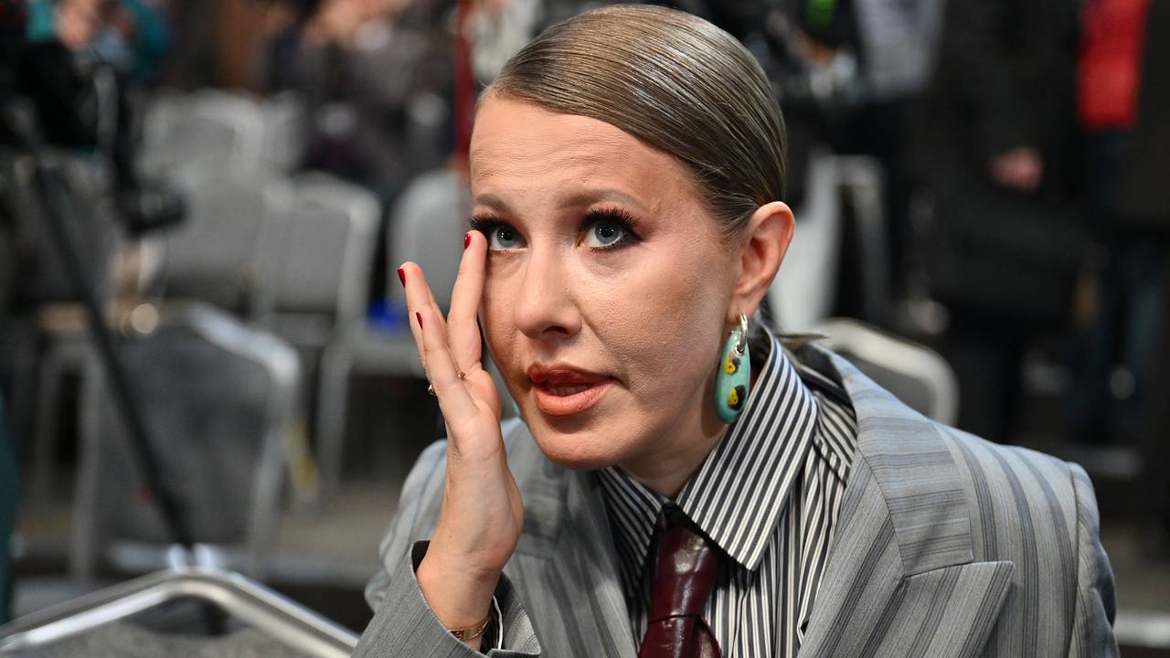 Собчак помогла иностранному журналисту на прямой линии Путина Собчак помогла иностранному журналисту на прямой линии Путина