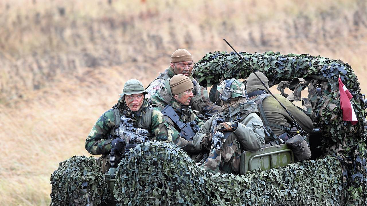 Швеция допустила отправку войск на Украину Швеция допустила отправку войск на Украину