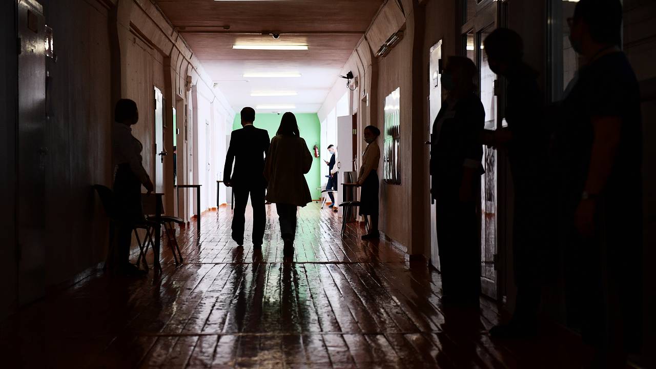 Российскую учительницу уволили после обвинений в избиении первоклассников Российскую учительницу уволили после обвинений в избиении первоклассников