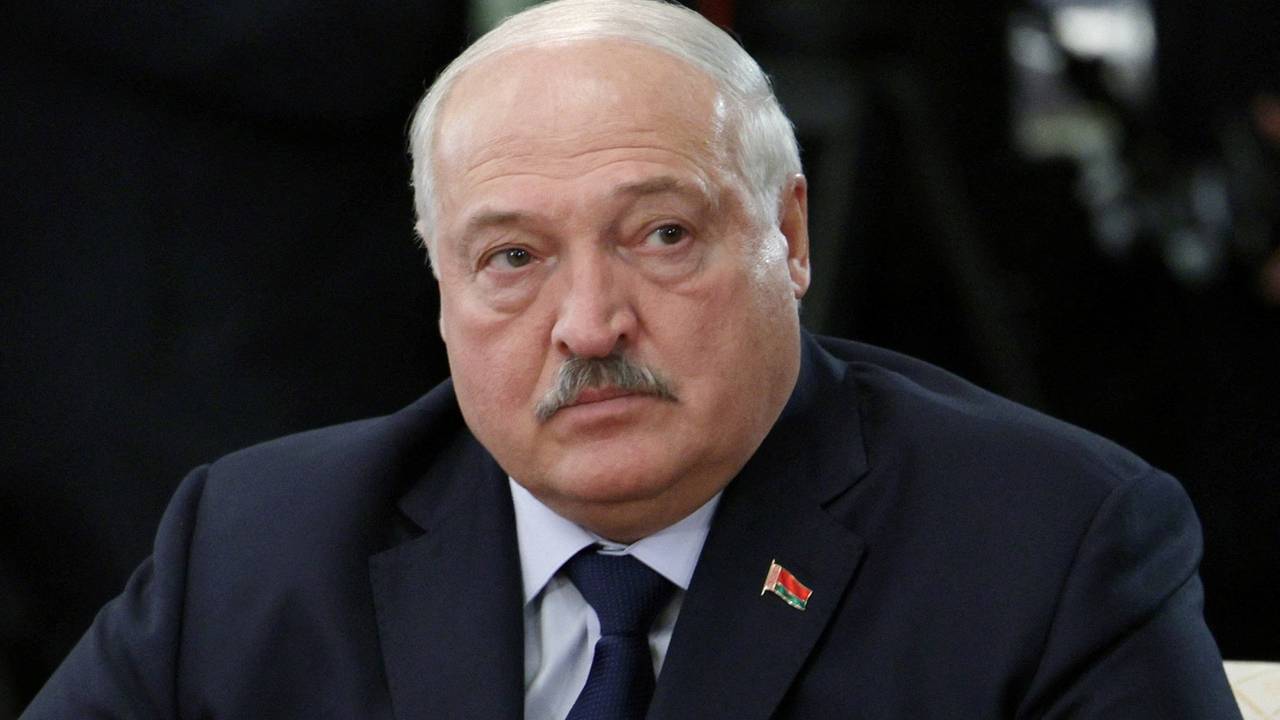 Лукашенко предложил Варшаве перекрыть все пункты пропуска с Белоруссией
