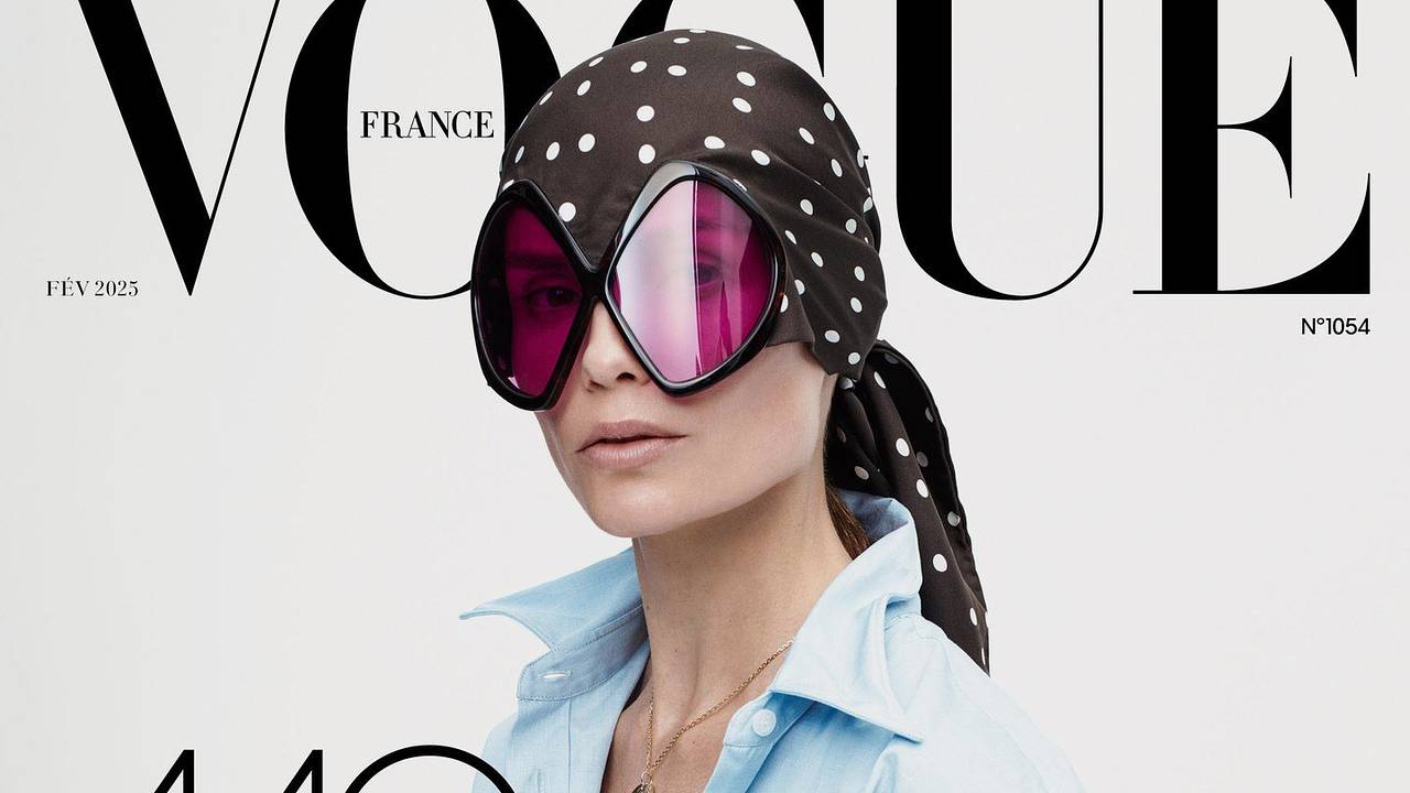 Российская модель в откровенном образе попала на обложку Vogue Российская модель в откровенном образе попала на обложку Vogue