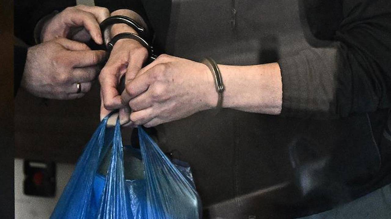 Избившего четырехлетнюю падчерицу и сожительницу россиянина арестовали Избившего четырехлетнюю падчерицу и сожительницу россиянина арестовали