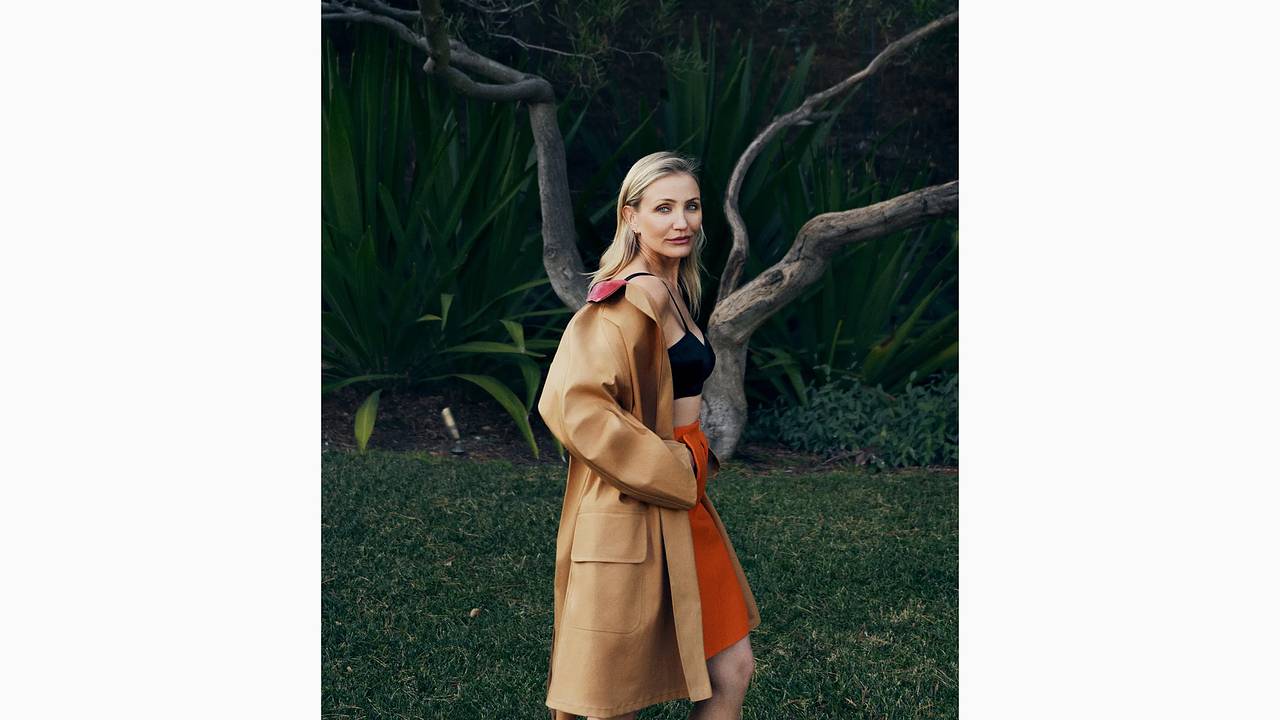 Кэмерон Диас снялась в кроп-топе для журнала Vogue Кэмерон Диас снялась в кроп-топе для журнала Vogue