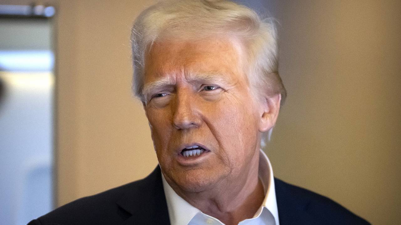 Трамп восстановит на службе отказавшихся прививаться от COVID 19 военных Трамп восстановит на службе отказавшихся прививаться от COVID 19 военных