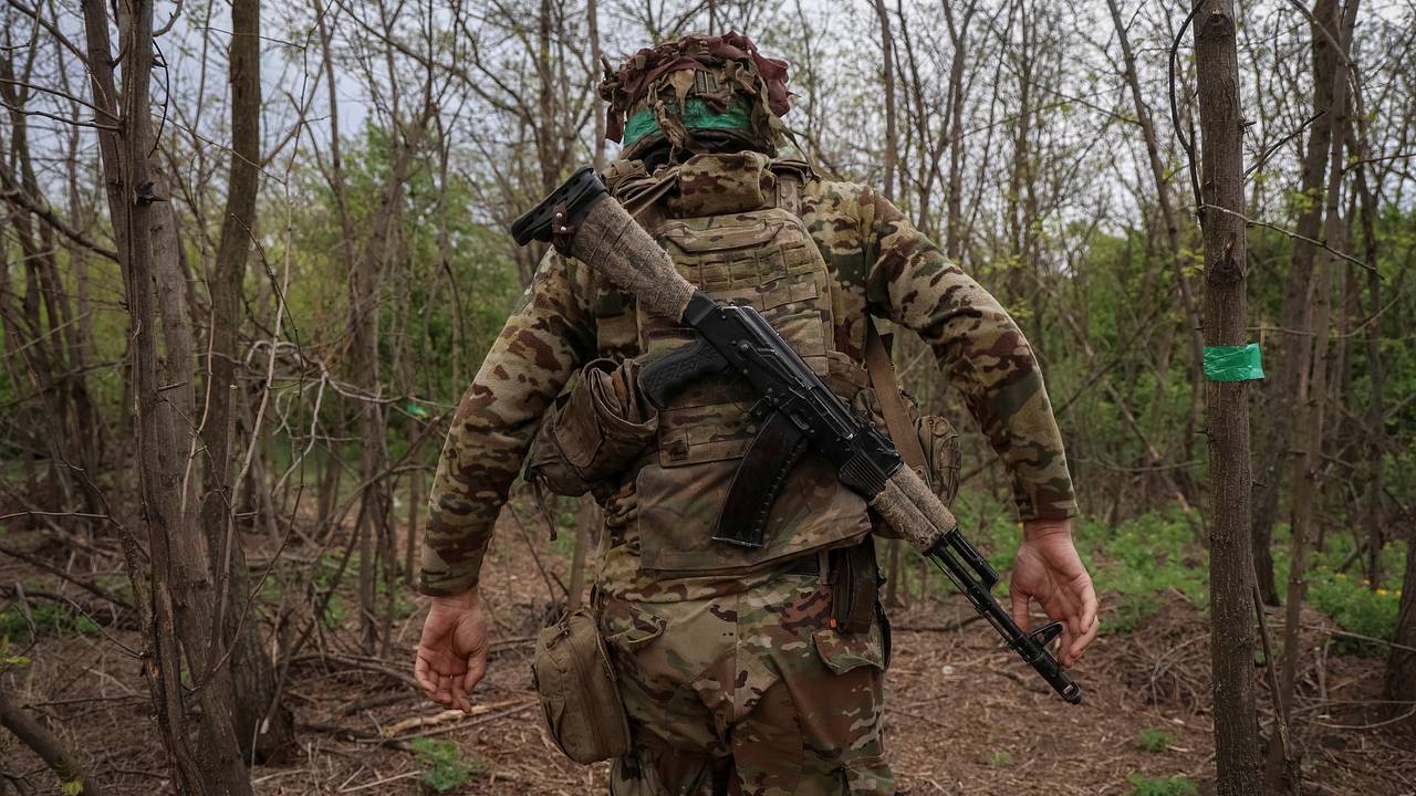 Вернувшийся в Чечню экс-боец ВСУ выложил песню бывшего чеченского сепаратиста Вернувшийся в Чечню экс-боец ВСУ выложил песню бывшего чеченского сепаратиста