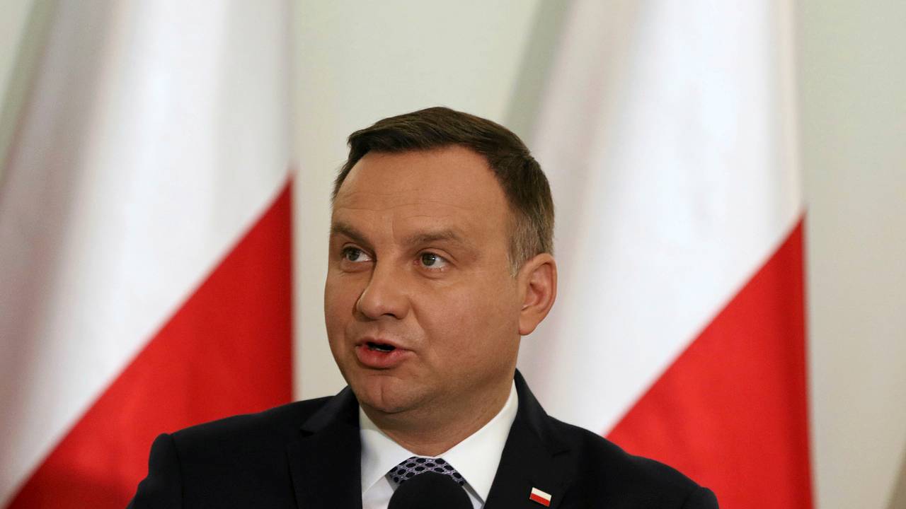 Дуда поддержал возбуждение дела о госперевороте против премьера Польши Дуда поддержал возбуждение дела о госперевороте против премьера Польши