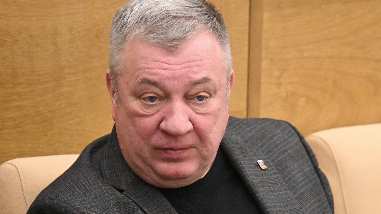 Помощник покидающего комитет Госдумы по обороне генерала рассказал о его планах Помощник покидающего комитет Госдумы по обороне генерала рассказал о его планах