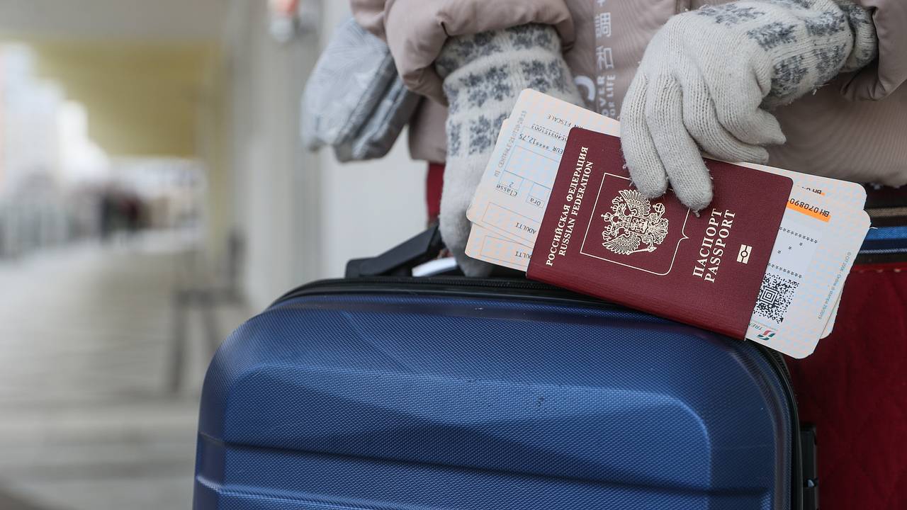 Россиянку с семьей отказались пускать в Китай из-за одного символа в загранпаспорте Россиянку с семьей отказались пускать в Китай из-за одного символа в загранпаспорте