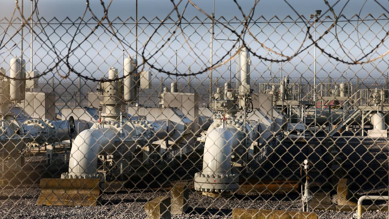 В России отреагировали на планы ЕС ввести новое ограничение в отношении цен на газ В России отреагировали на планы ЕС ввести новое ограничение в отношении цен на газ