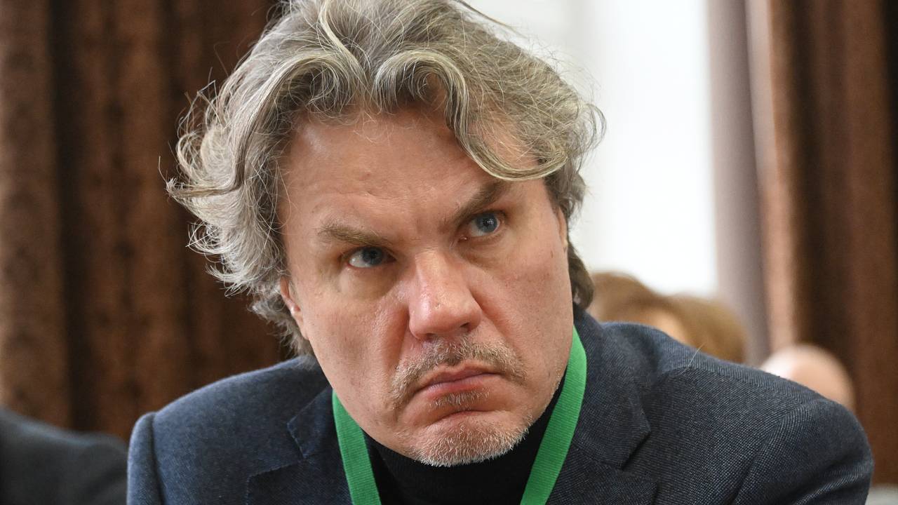 Члена федбюро партии «Яблоко» арестовали за демонстрацию запрещенной символики Члена федбюро партии «Яблоко» арестовали за демонстрацию запрещенной символики