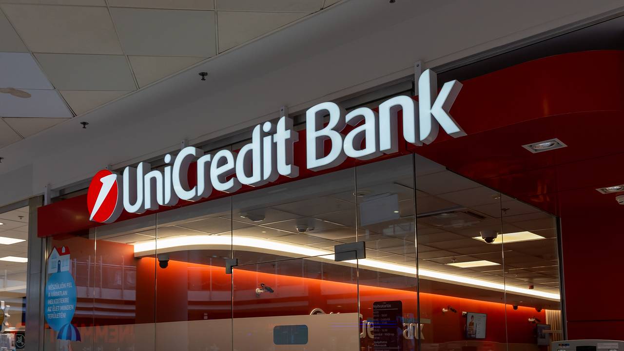 UniCredit исключил сохранение бизнеса в России UniCredit исключил сохранение бизнеса в России