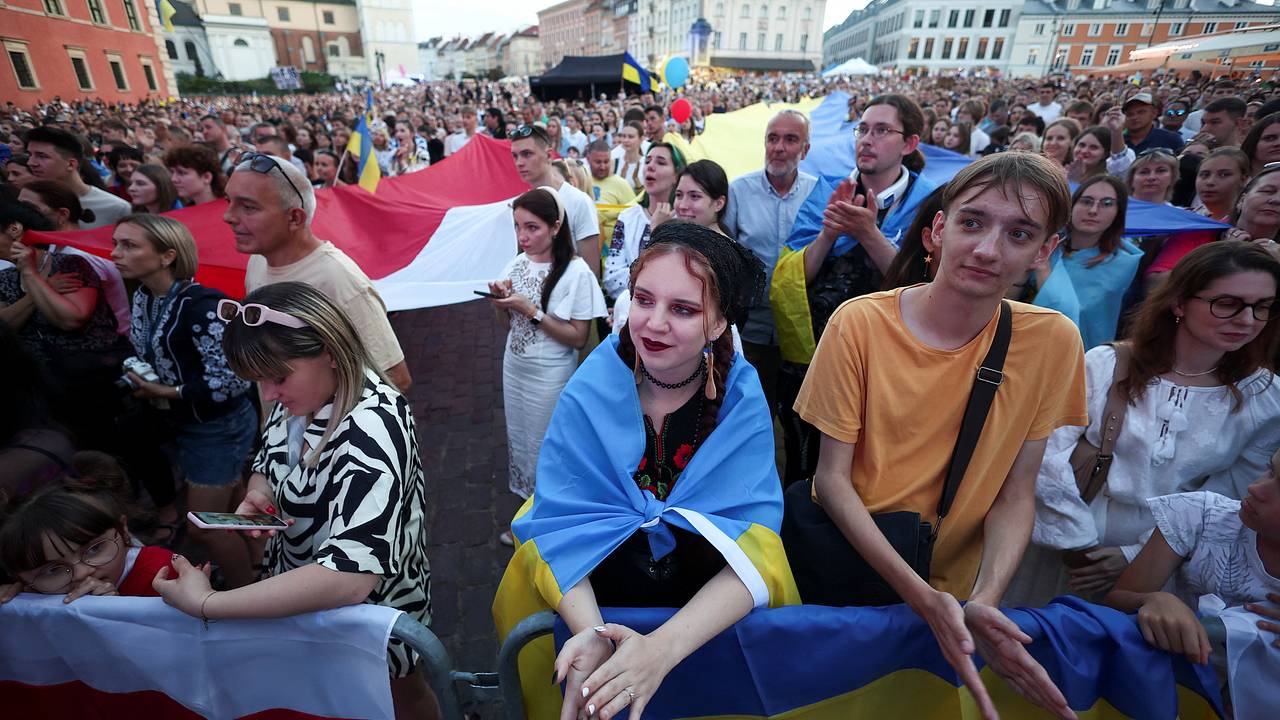 Польшу призвали пересмотреть политику по Украине Польшу призвали пересмотреть политику по Украине