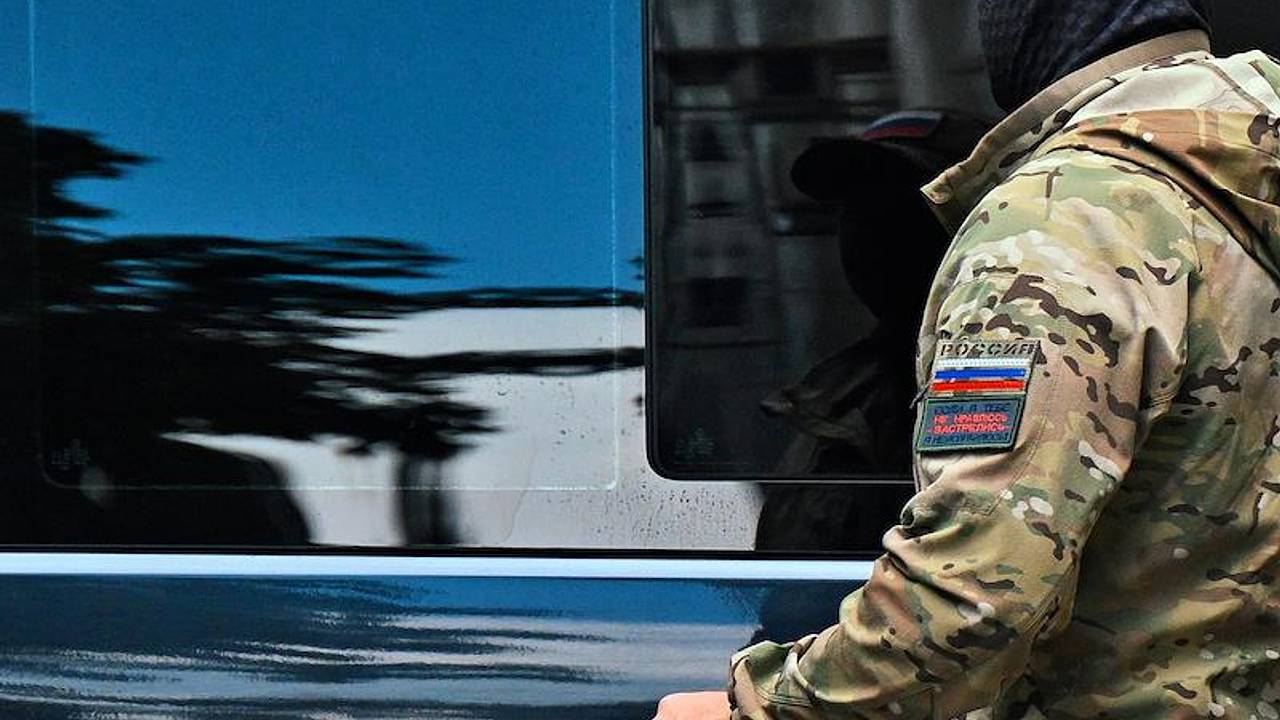 Задержание ФСБ готовившего по заданию Украины теракты в Ставрополе попало на видео Задержание ФСБ готовившего по заданию Украины теракты в Ставрополе попало на видео