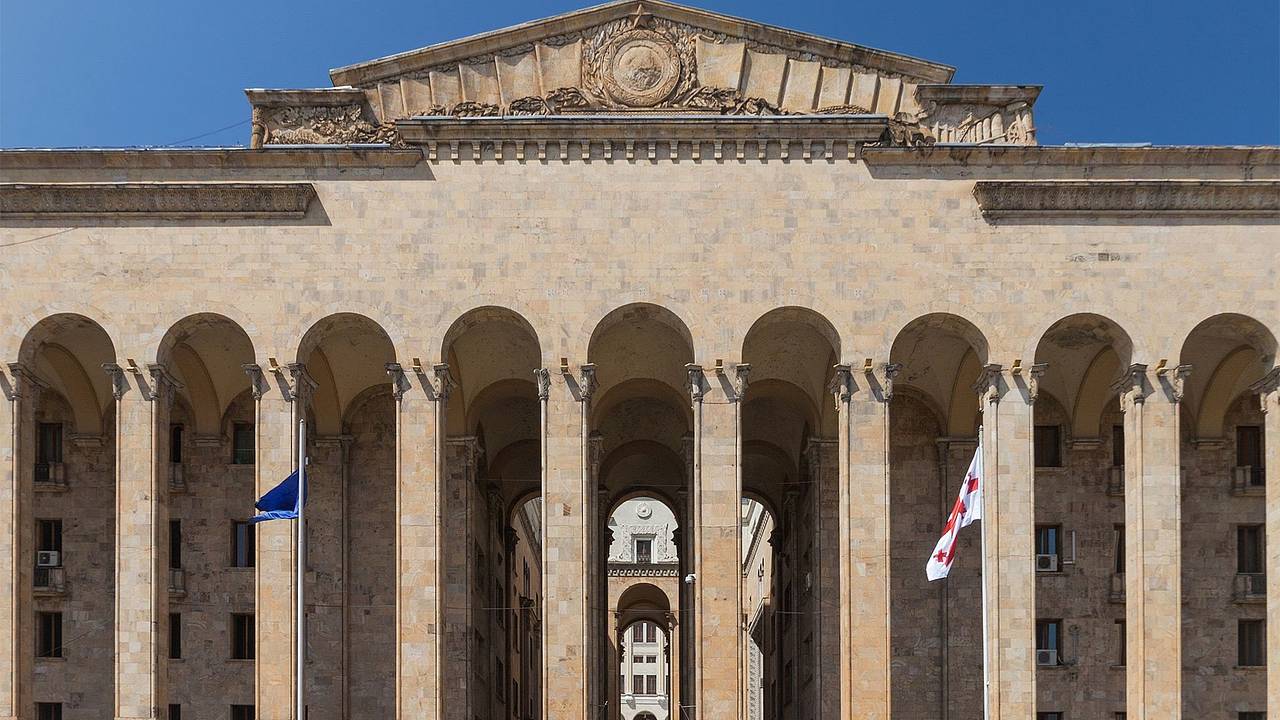 В Грузии захотели убрать слово «гендер» из законодательства В Грузии захотели убрать слово «гендер» из законодательства