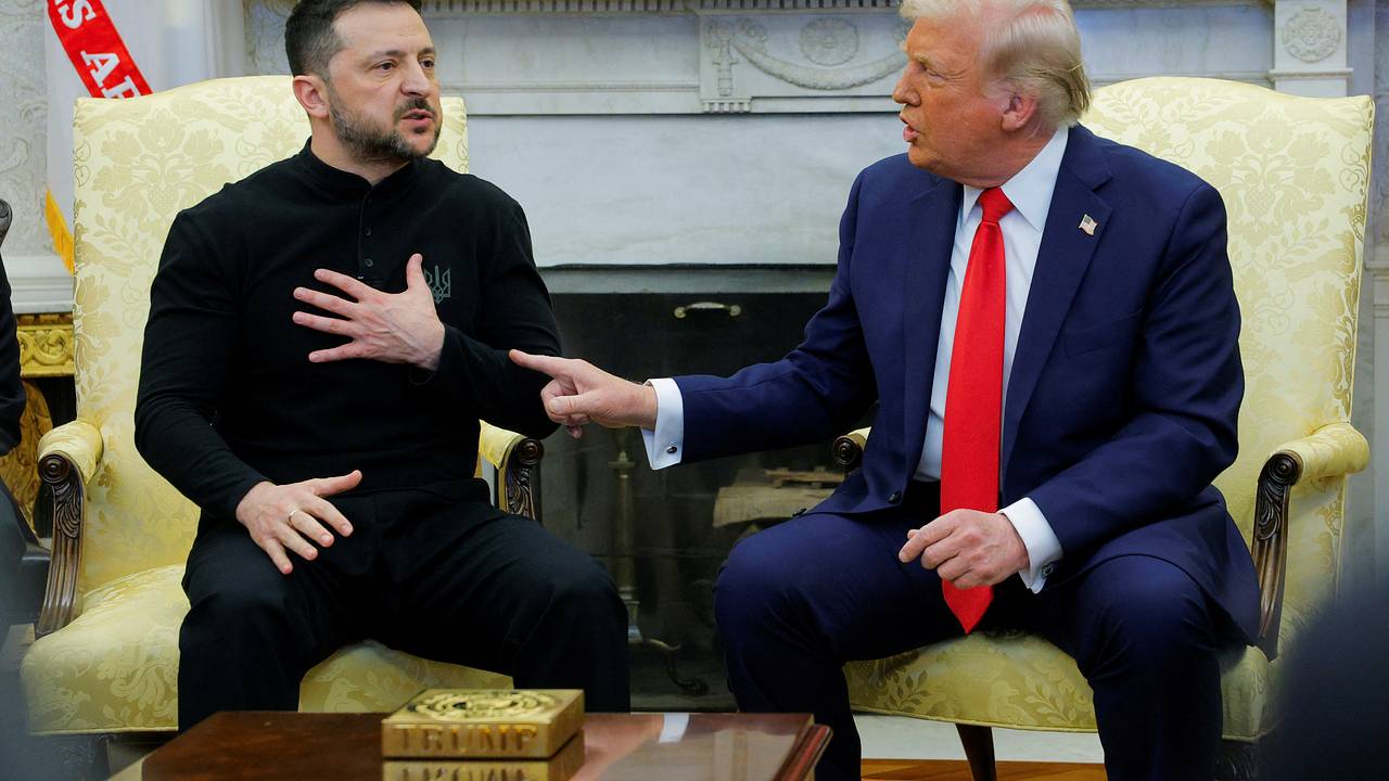 Медведчук заявил о держащем за глотку Зеленского Трампе