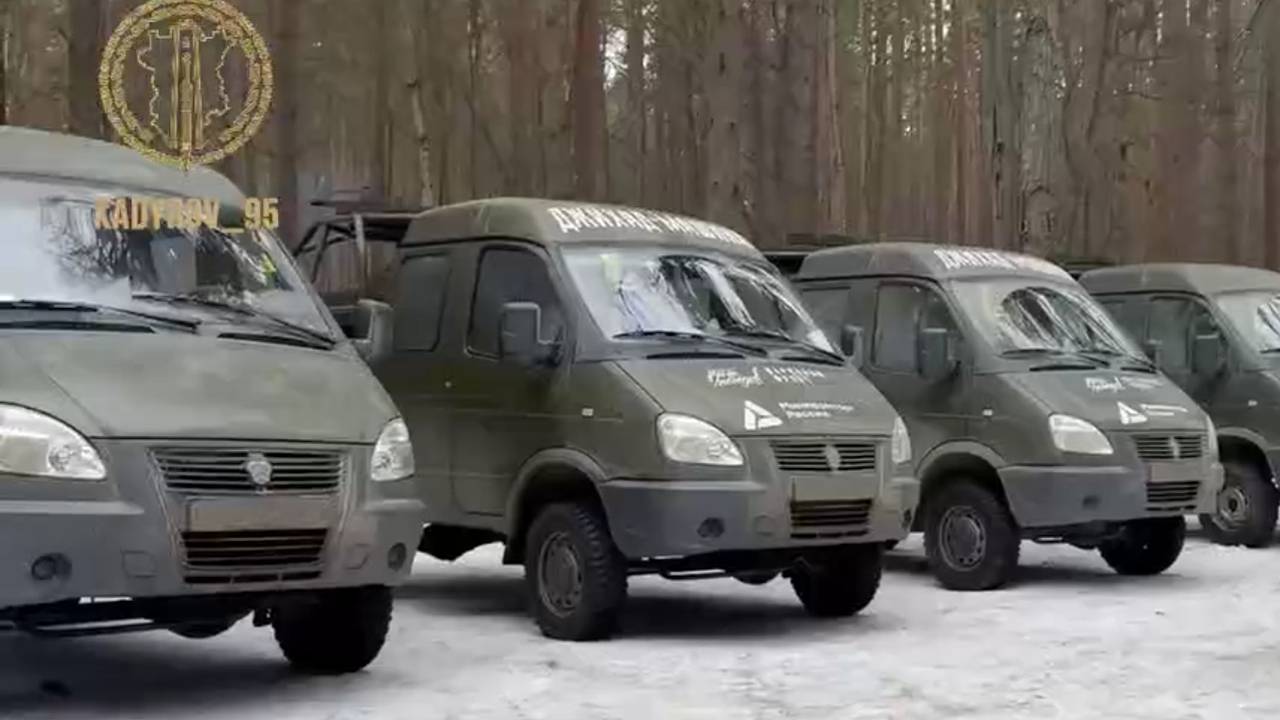 Российских военных посадили на «джихад-машины» несовершеннолетнего сына Кадырова Российских военных посадили на «джихад-машины» несовершеннолетнего сына Кадырова