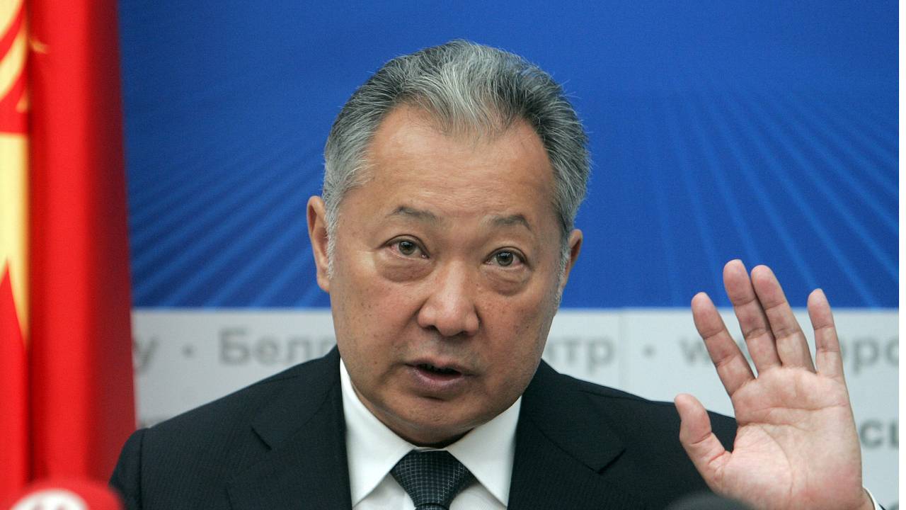 Приговоренного к 30 годам тюрьмы экс-президента Киргизии захотели вернуть домой Приговоренного к 30 годам тюрьмы экс-президента Киргизии захотели вернуть домой