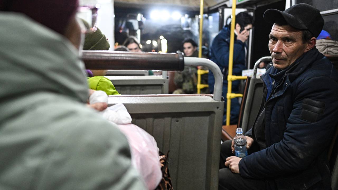 ВСУ обстреляли группы эвакуации мирных жителей из Суджи ВСУ обстреляли группы эвакуации мирных жителей из Суджи