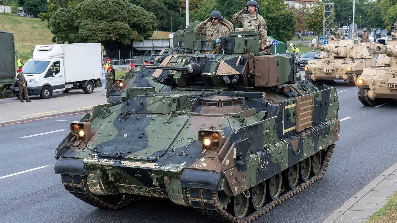 Американские Bradley получили «таинственную» ракету Американские Bradley получили «таинственную» ракету