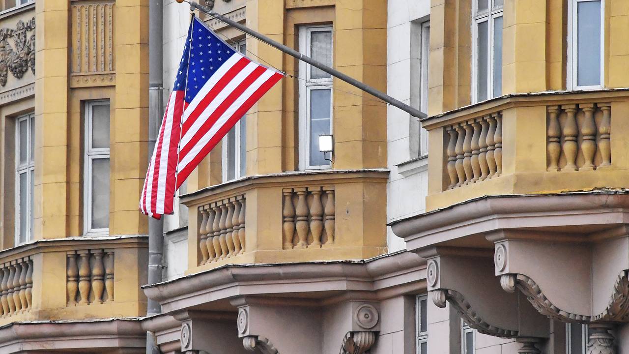 Госдеп заявил о требованиях России снять санкции ЕС для моратория в Черном море Госдеп заявил о требованиях России снять санкции ЕС для моратория в Черном море