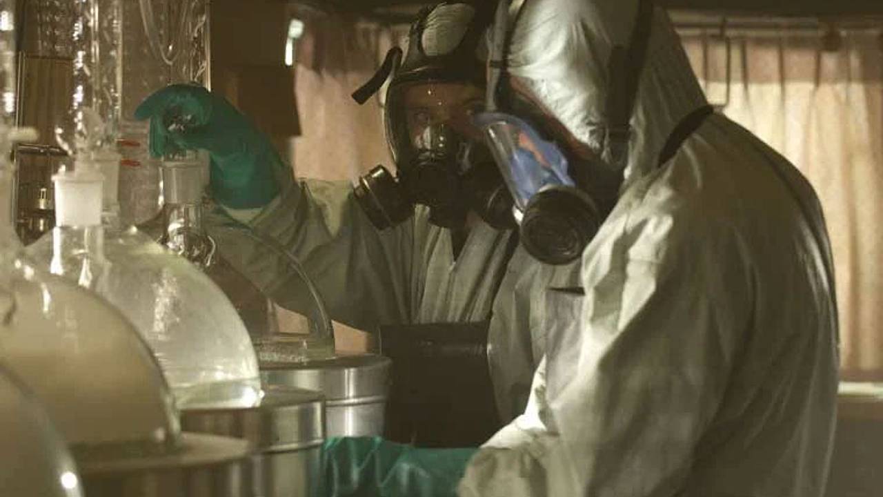 Владелец одной из крупнейших нарколабораторий Италии оказался фанатом «Во все тяжкие» Владелец одной из крупнейших нарколабораторий Италии оказался фанатом «Во все тяжкие»