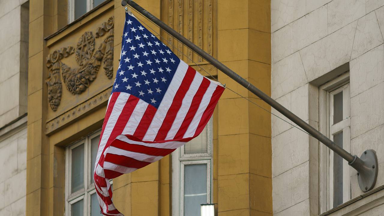 США потребовали от французских компаний отказаться от политики инклюзивности США потребовали от французских компаний отказаться от политики инклюзивности