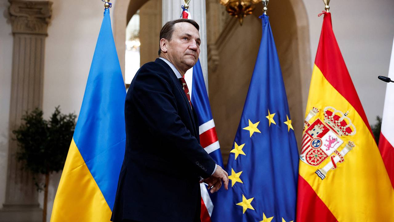 Еще одной европейской стране спрогнозировали ущерб от пошлин Трампа Еще одной европейской стране спрогнозировали ущерб от пошлин Трампа