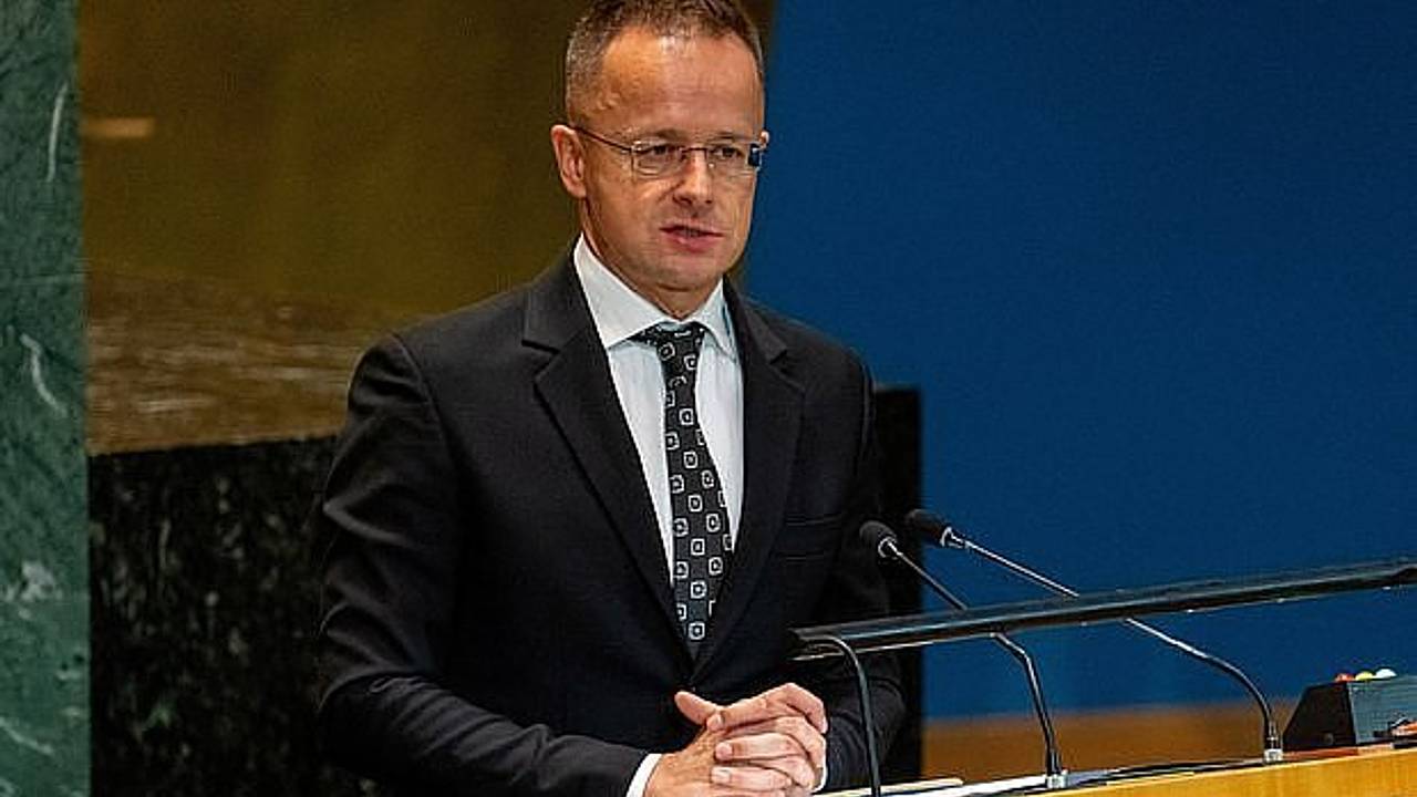 Сийярто рассказал о выступающей за войну на Украине Европе Сийярто рассказал о выступающей за войну на Украине Европе