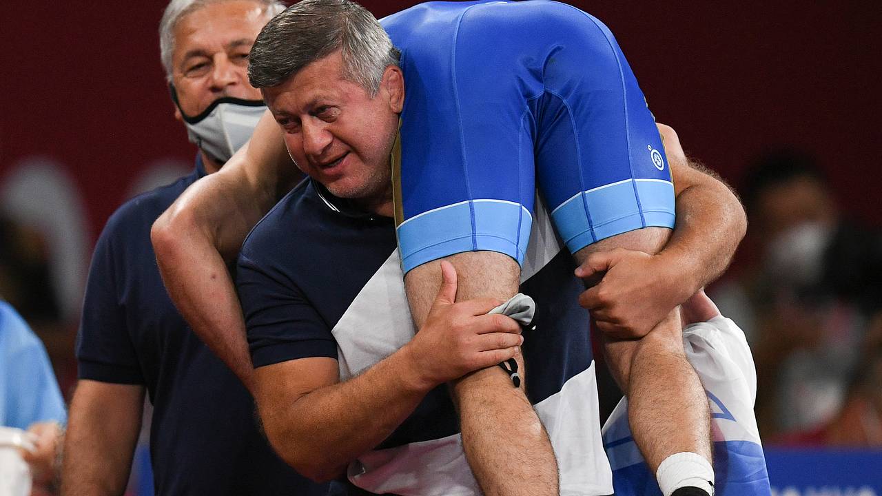 Бывший тренер российских борцов назвал позорным поведение Мамиашвили на чемпионате Европы Бывший тренер российских борцов назвал позорным поведение Мамиашвили на чемпионате Европы