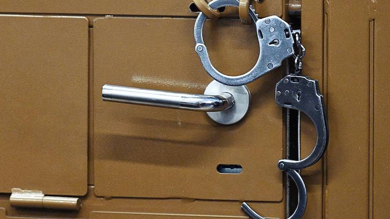 Глава управления военно-строительной компании арестован по делу о взятке и мошенничестве Глава управления военно-строительной компании арестован по делу о взятке и мошенничестве