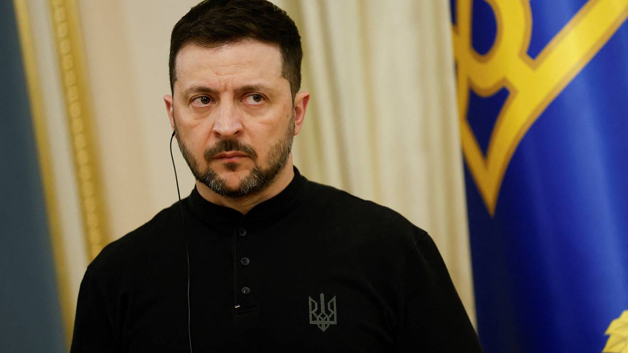 Зеленский пожаловался на влияние России на политику в США Зеленский пожаловался на влияние России на политику в США
