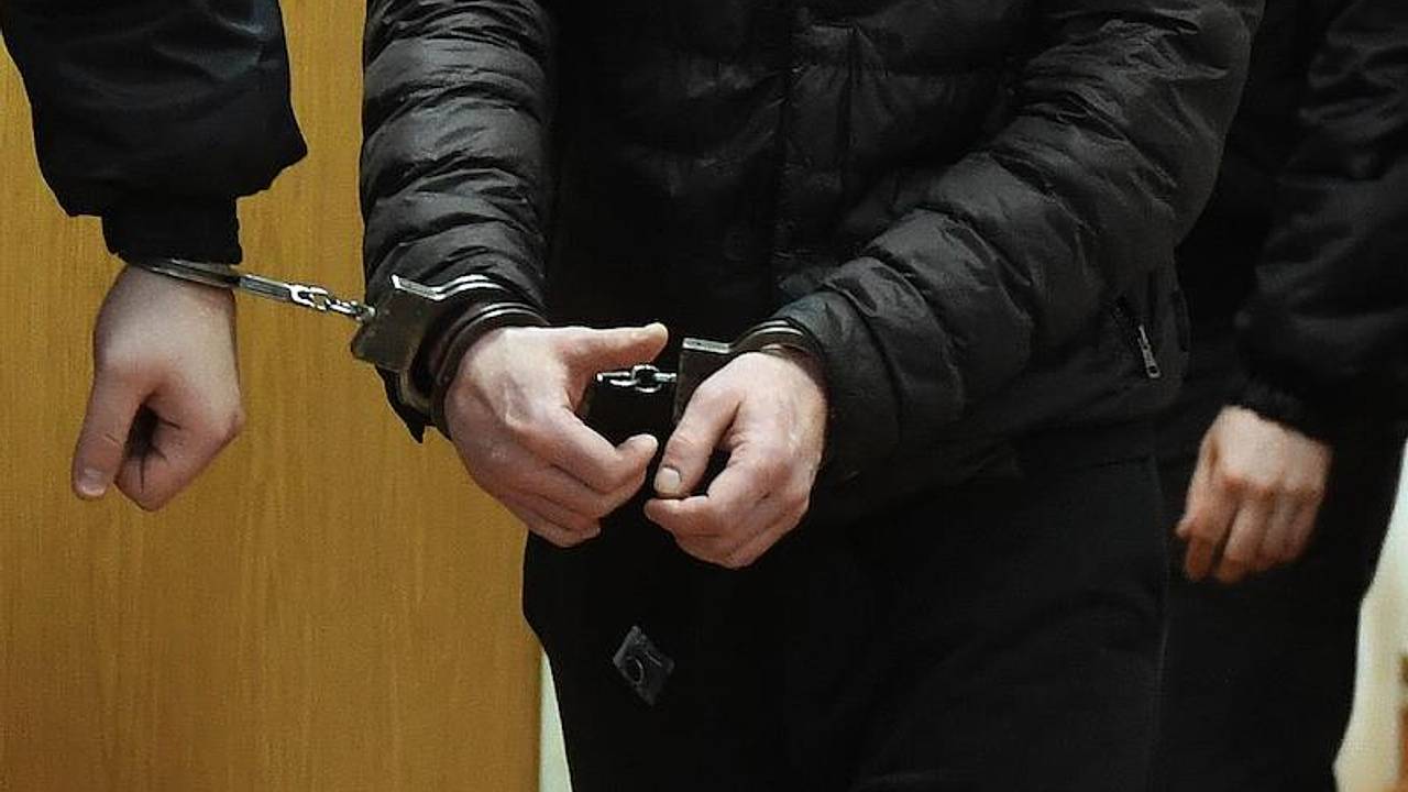 МВД изъяло у готовившего теракт в Пятигорске топор, два ножа и три коктейля Молотова МВД изъяло у готовившего теракт в Пятигорске топор, два ножа и три коктейля Молотова