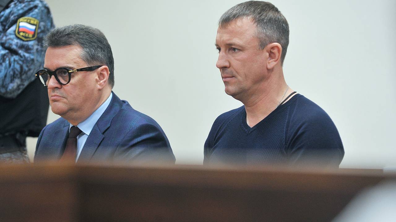 Обвиняемого в мошенничестве генерала Попова попросили оправдать Обвиняемого в мошенничестве генерала Попова попросили оправдать